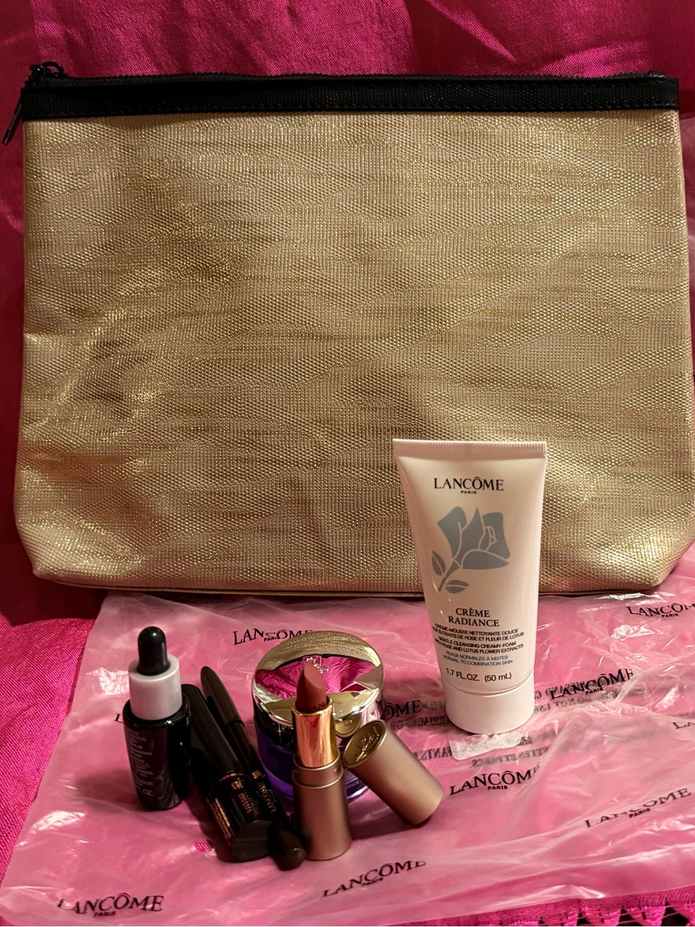Lancôme skin careRénergie cream/ lipstick/ makeup bag. NWT